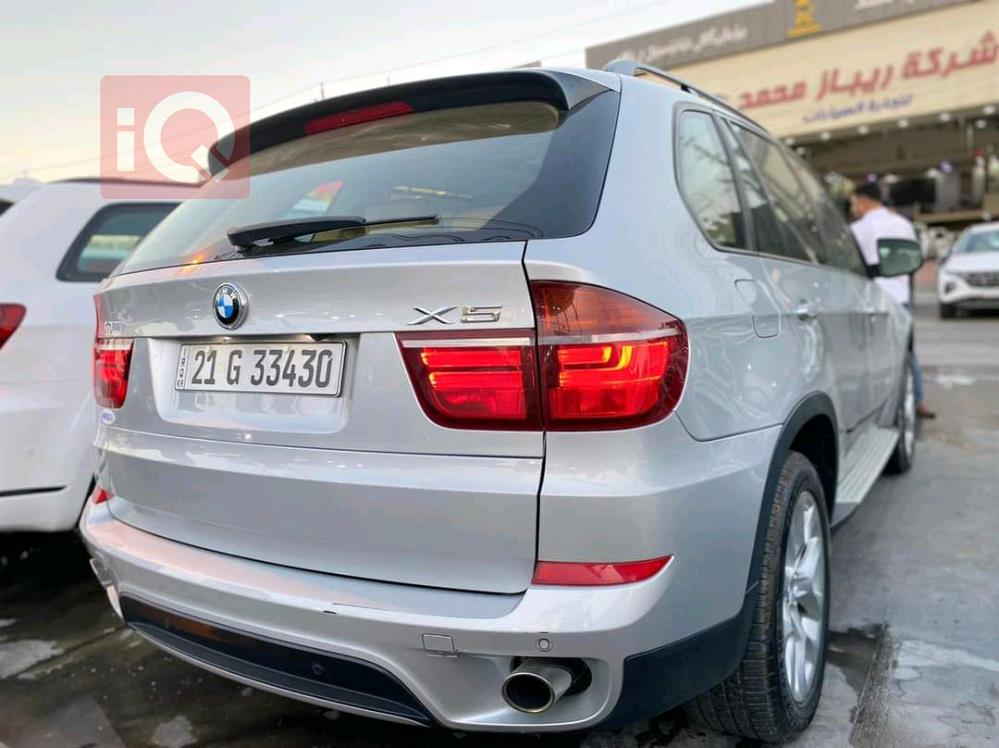 بی ئێم دەبڵیو X5